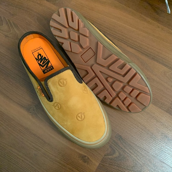 Vans - Picture 1 of 4